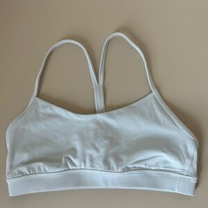 Flow Y Bra Nulu (white)
Light Support, A–C Cups